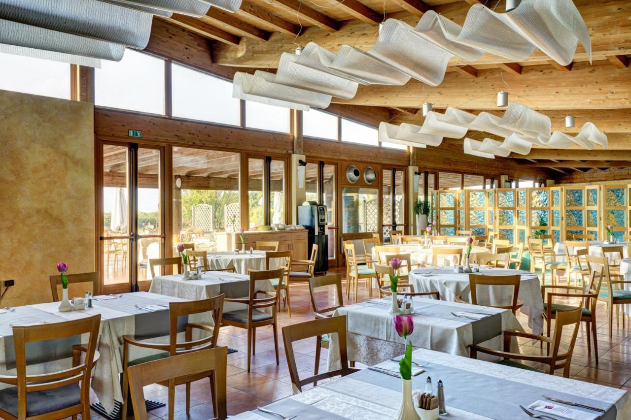 Golf Residenza Aparthotel Peschiera del Garda Bagian luar foto
